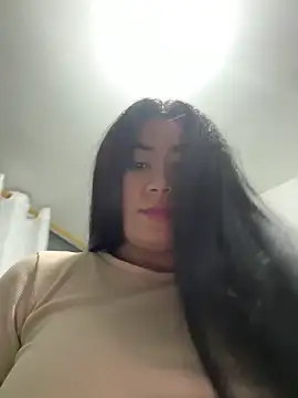  MadiLee  online show from February 27, 5:18 am