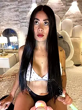  MadiLee  online show from January 17, 3:21 am