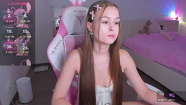 molly murrrr online show from December 14, 5:58 pm
