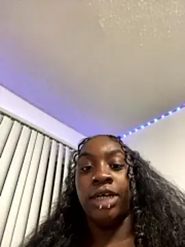 LillShayy online show from January 11, 1:23 am