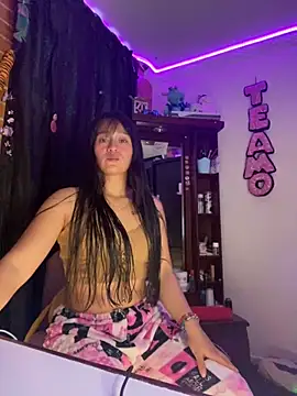 iam valery online show from November 4, 11:25 am