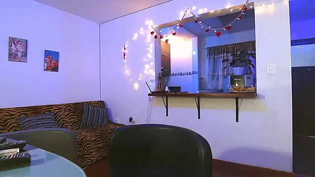 Snapshot of Maria_fernandaxxx_ chatting on February 19, 8:52 pm Maria fernandaxxx online show from February 19, 8:52 pm