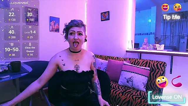 Snapshot of Maria_fernandaxxx_ chatting on October 8, 2:13 am Maria fernandaxxx online show from October 8, 2:13 am