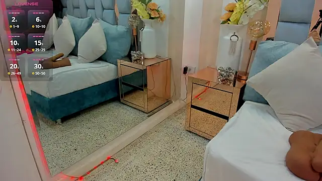 karina mason online show from October 24, 12:37 pm