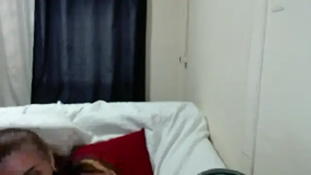 Snapshot of sarethdeivy_ chatting on May 24, 4:45 am sarethdeivy online show from May 24, 4:45 am