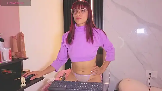 Scarlet Red  online show from January 14, 12:09 pm