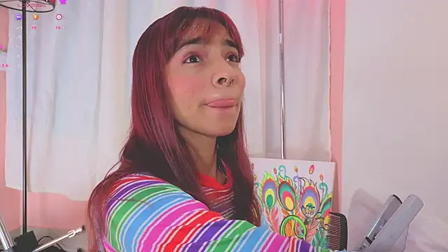 Scarlet Red  online show from March 3, 12:34 pm