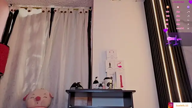 Snapshot of Scarlet_Red_ chatting on November 24, 12:27 pm Scarlet Red online show from November 24, 12:27 pm