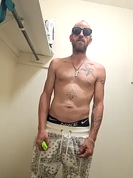 Snapshot of 5g4ever chatting on October 20, 5:20 am 5g4ever online show from October 20, 5:20 am