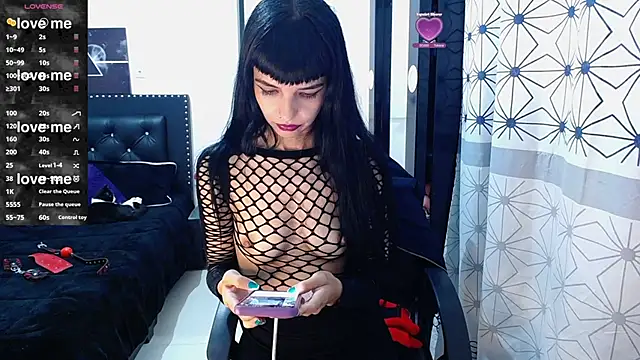 Snapshot of charllotee_dark chatting on September 30, 7:31 pm charllotee dark online show from September 30, 7:31 pm