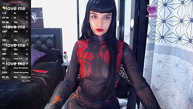 Snapshot of charllotee_dark chatting on October 7, 3:40 am charllotee dark online show from October 7, 3:40 am
