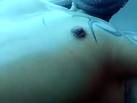 Snapshot of Timbojan28 chatting on November 1, 12:50 am Timbojan28 online show from November 1, 12:50 am