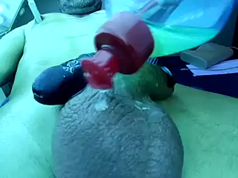 Snapshot of Timbojan28 chatting on November 1, 7:08 pm Timbojan28 online show from November 1, 7:08 pm