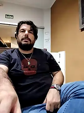 Snapshot of bumbumtatuado chatting on February 2, 11:00 pm bumbumtatuado online show from February 2, 11:00 pm