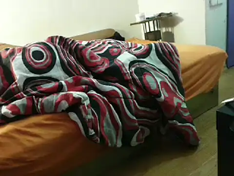 eblata04 online show from February 15, 2:58 am