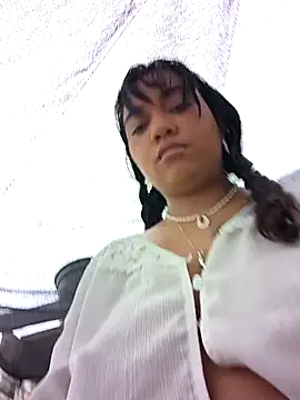 Snapshot of _octavia_ chatting on June 15, 11:43 am octavia online show from June 15, 11:43 am