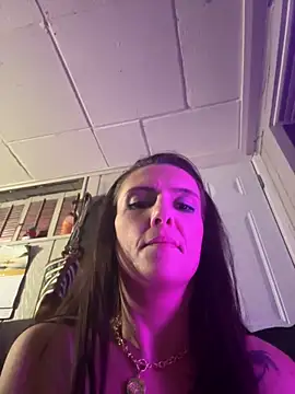 snowrillaxxx online show from May 11, 1:51 am