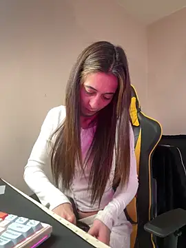 SOFIASWEETSECRETT online show from May 8, 4:55 pm