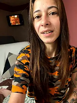 SOFIASWEETSECRETT online show from May 3, 3:11 am