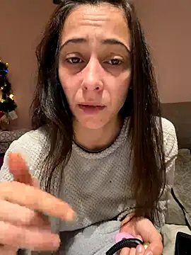 Snapshot of SOFIASWEETSECRETT chatting on December 13, 9:43 pm SOFIASWEETSECRETT online show from December 13, 9:43 pm