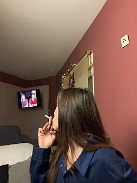 SOFIASWEETSECRETT online show from May 2, 2:28 am