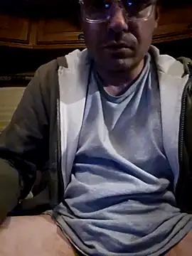 Snapshot of StupidCliff7 chatting on February 22, 4:37 am StupidCliff7 online show from February 22, 4:37 am