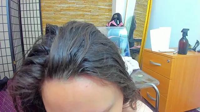 Snapshot of AishaRouhi chatting on February 23, 5:19 am AishaRouhi online show from February 23, 5:19 am