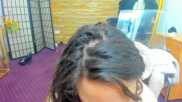 Snapshot of AishaRouhi chatting on February 18, 5:16 am AishaRouhi online show from February 18, 5:16 am