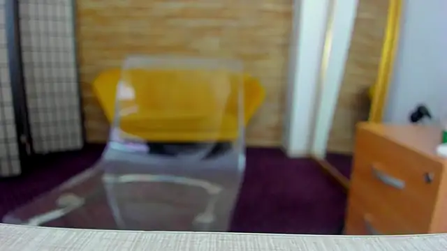 AishaRouhi online show from November 5, 5:10 am