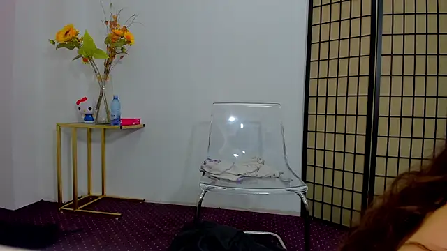 AishaRouhi online show from April 5, 3:57 am