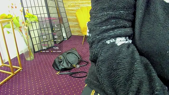 AishaRouhi online show from November 1, 5:14 am