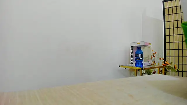 AishaRouhi online show from March 10, 5:44 am