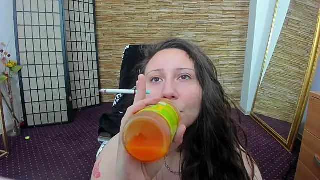 AishaRouhi online show from December 1, 5:52 am