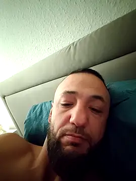 Reeeks69 online show from April 6, 6:03 am