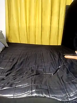 Hugemassivebootie online show from March 19, 7:14 pm