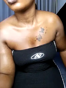 Hugemassivebootie online show from April 8, 7:26 pm