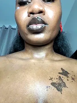 Hugemassivebootie online show from April 11, 10:41 am