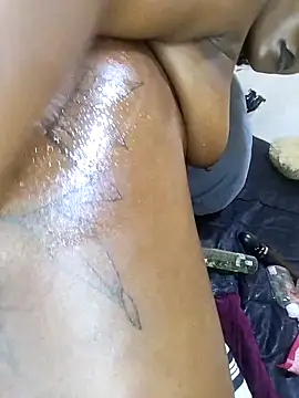 Hugemassivebootie online show from October 8, 12:07 pm