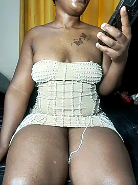 Hugemassivebootie online show from March 21, 5:52 am