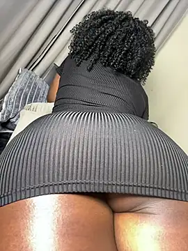 Snapshot of Hugemassivebootie chatting on July 8, 6:30 pm Hugemassivebootie online show from July 8, 6:30 pm
