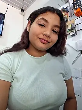 Snapshot of Daineth33 chatting on November 21, 7:46 pm Daineth33 online show from November 21, 7:46 pm