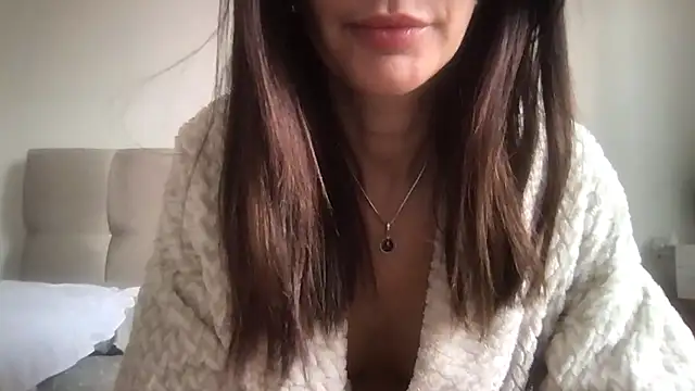 Snapshot of paolajonez chatting on September 13, 12:05 pm paolajonez online show from September 13, 12:05 pm