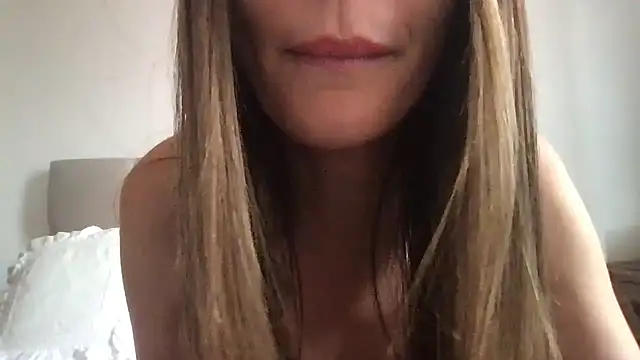 Snapshot of paolajonez chatting on January 16, 6:59 pm paolajonez online show from January 16, 6:59 pm