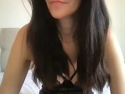 paolajonez online show from February 18, 12:34 pm