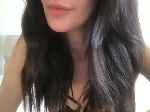 paolajonez online show from April 20, 2:18 pm