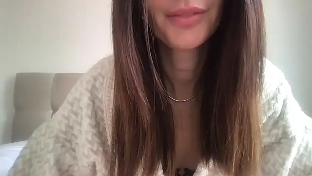 paolajonez online show from November 9, 12:31 pm