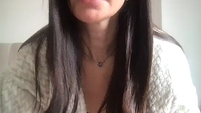 paolajonez online show from February 7, 1:19 pm