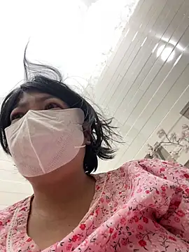 Hachi Sweetbabie  online show from March 6, 9:10 pm