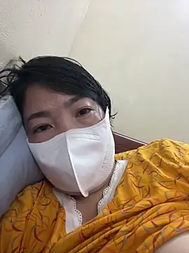 Hachi Sweetbabie  online show from December 16, 1:26 pm