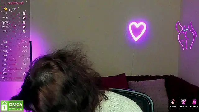 Snapshot of Muse_kitty_jenia chatting on March 1, 1:43 am Muse kitty jenia online show from March 1, 1:43 am